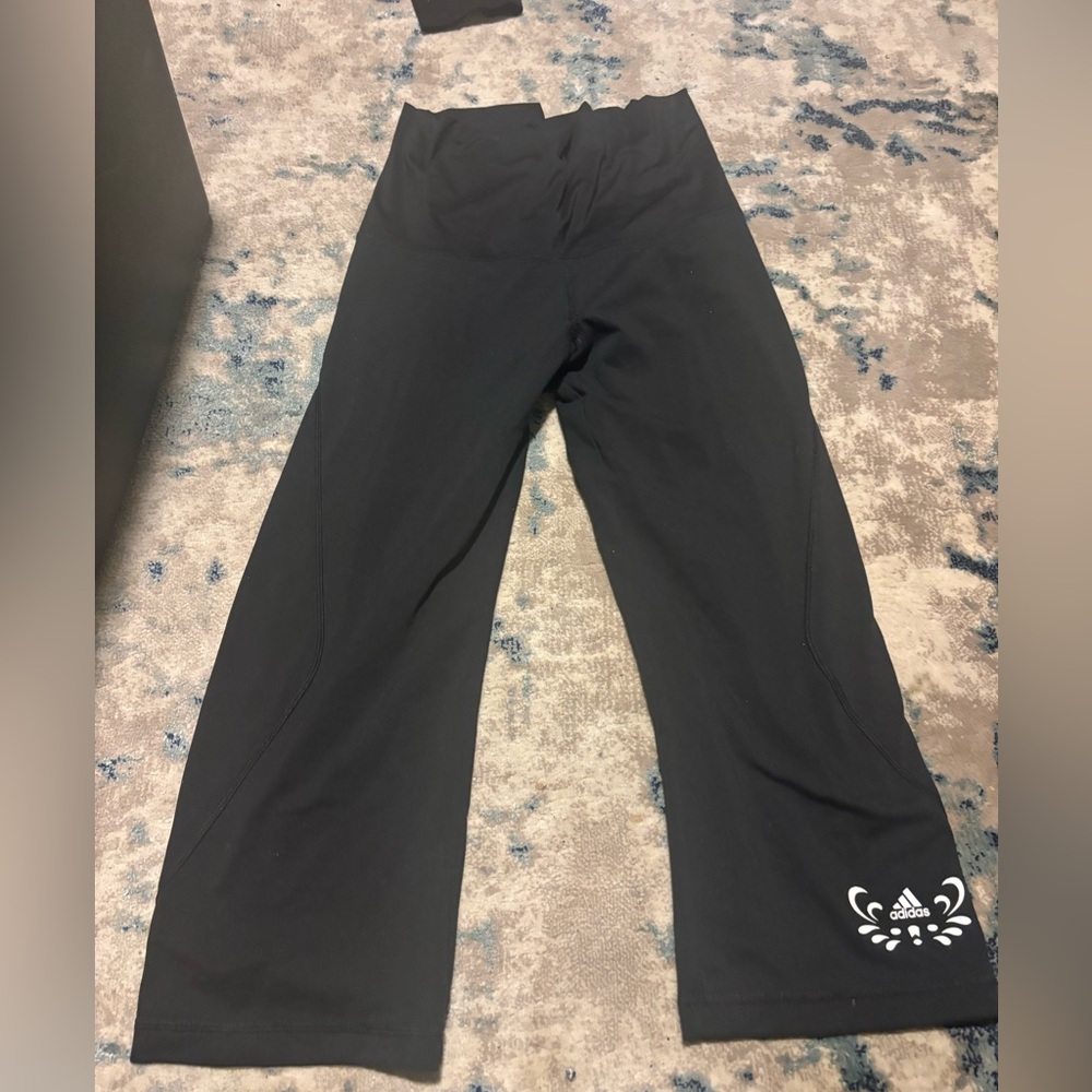 Adidas Cropped Pants